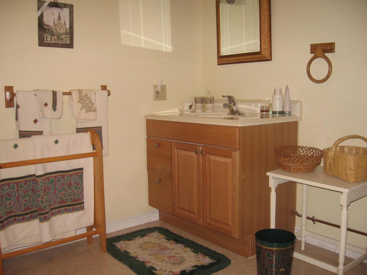 Carrousel Bed & Breakfast Cayuga Luaran gambar