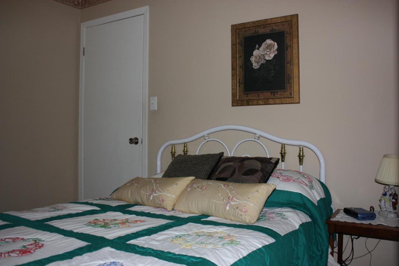 Carrousel Bed & Breakfast Cayuga Bilik gambar